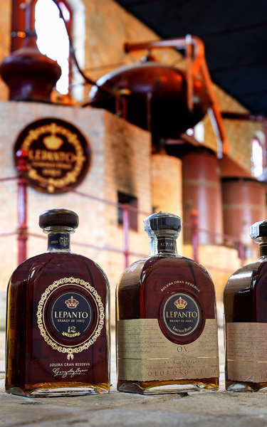 Completa tu visita a Tío Pepe con una degustación de los mejores brandies Lepanto.