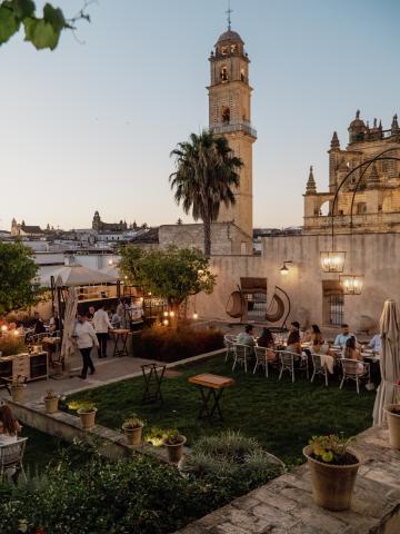 Restaurante Pedro Nolasco: servicio de comidas y cenas