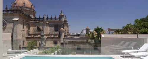 Vistas panorámicas de la Catedral de Jerez desde la terraza del Hotel Bodega Tío Pepe