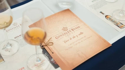 "Ida y Vuelta" Wine Tasting Book